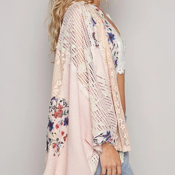 POL Floral Kimono in Blush Multi - Picture 4 of 7